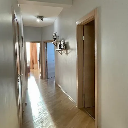 Flat Apartment *